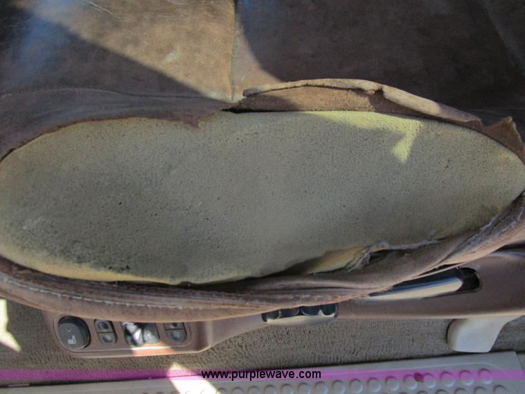 image for item D2428 2004 Ford F250 Super Duty Lariat King Ranch Crew Cab pickup truck