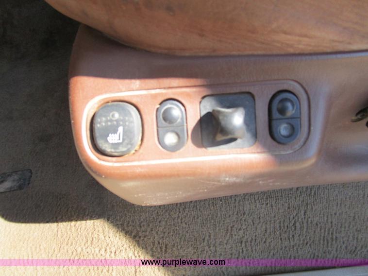 image for item D2428 2004 Ford F250 Super Duty Lariat King Ranch Crew Cab pickup truck