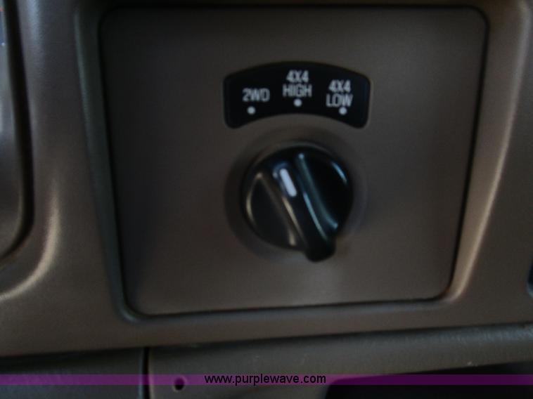 image for item D2428 2004 Ford F250 Super Duty Lariat King Ranch Crew Cab pickup truck