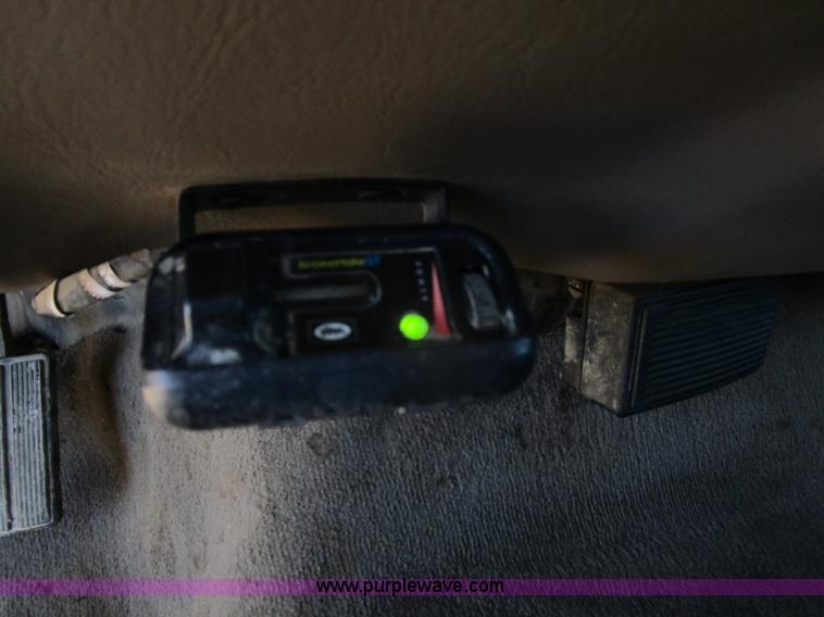 image for item D2428 2004 Ford F250 Super Duty Lariat King Ranch Crew Cab pickup truck