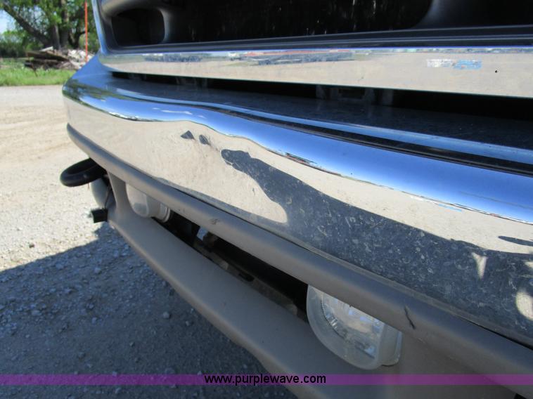 image for item D2428 2004 Ford F250 Super Duty Lariat King Ranch Crew Cab pickup truck