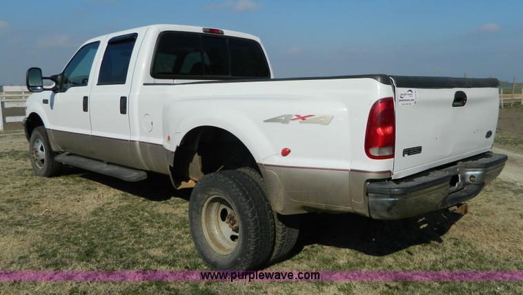 image for item D6120 1999 Ford F350 pickup truck
