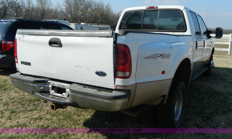 image for item D6120 1999 Ford F350 pickup truck