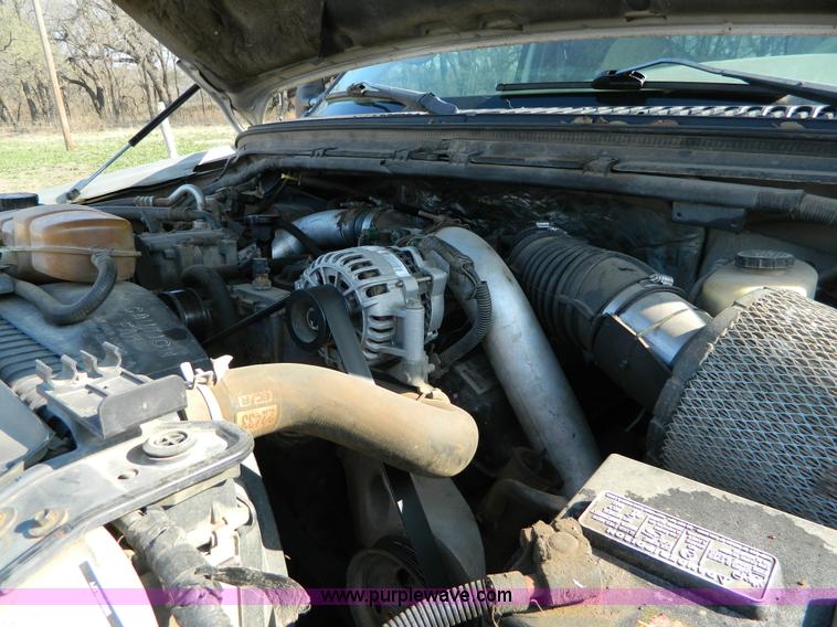 image for item D6120 1999 Ford F350 pickup truck