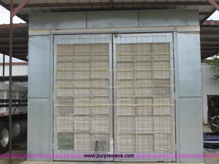 image for item E6330 Paint booth