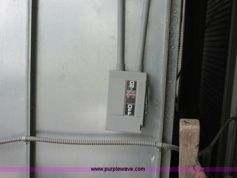 image for item E6330 Paint booth