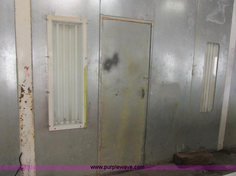 image for item E6330 Paint booth