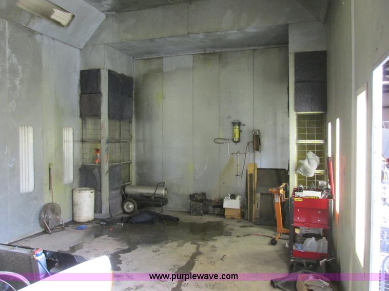 image for item E6330 Paint booth