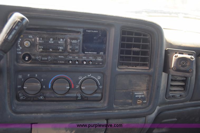 image for item E6347 2002 Chevrolet Silverado 1500 Ext. Cab pickup truck