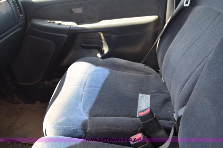 image for item E6347 2002 Chevrolet Silverado 1500 Ext. Cab pickup truck