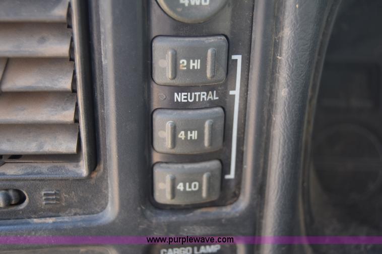 image for item E6347 2002 Chevrolet Silverado 1500 Ext. Cab pickup truck