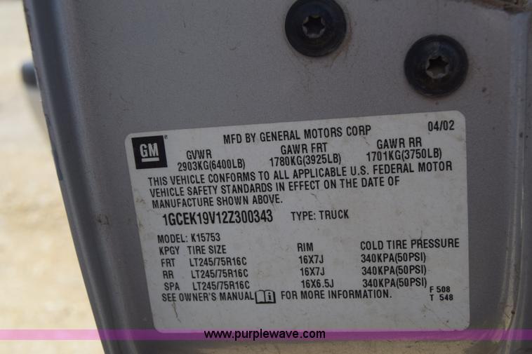 image for item E6347 2002 Chevrolet Silverado 1500 Ext. Cab pickup truck