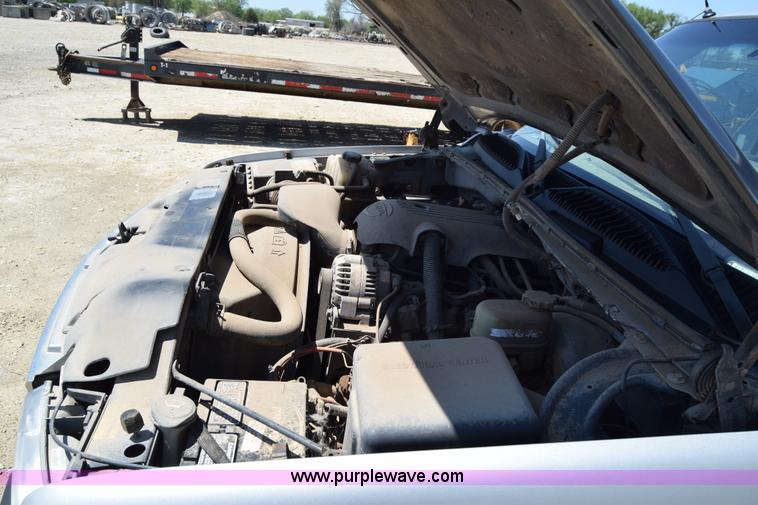 image for item E6347 2002 Chevrolet Silverado 1500 Ext. Cab pickup truck