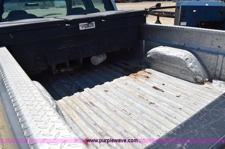 image for item E6347 2002 Chevrolet Silverado 1500 Ext. Cab pickup truck