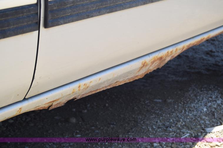 image for item E6347 2002 Chevrolet Silverado 1500 Ext. Cab pickup truck