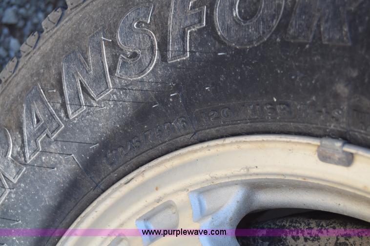 image for item E6347 2002 Chevrolet Silverado 1500 Ext. Cab pickup truck