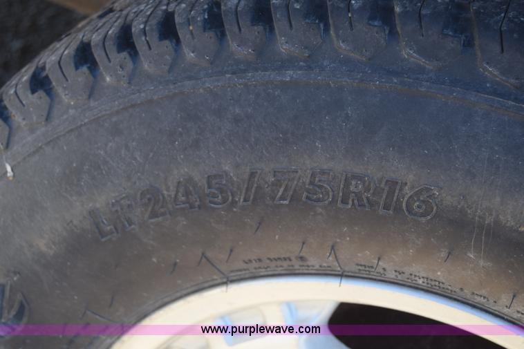 image for item E6347 2002 Chevrolet Silverado 1500 Ext. Cab pickup truck