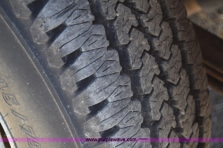 image for item E6347 2002 Chevrolet Silverado 1500 Ext. Cab pickup truck