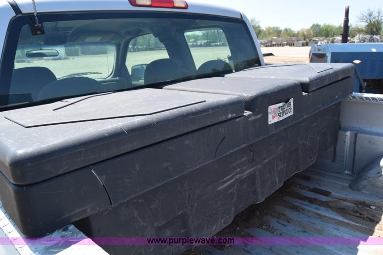 image for item E6347 2002 Chevrolet Silverado 1500 Ext. Cab pickup truck