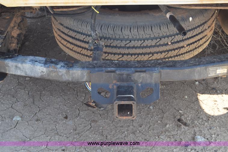 image for item E6351 2005 Chevrolet Silverado 2500HD pickup truck