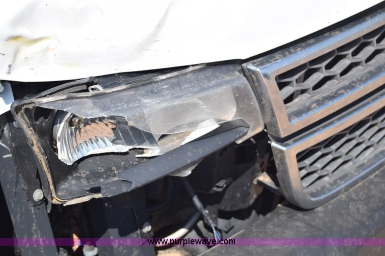 image for item E6351 2005 Chevrolet Silverado 2500HD pickup truck