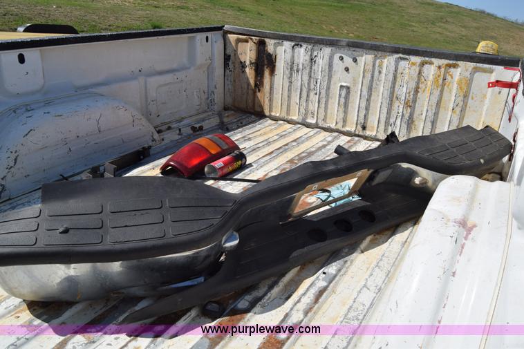image for item E6351 2005 Chevrolet Silverado 2500HD pickup truck