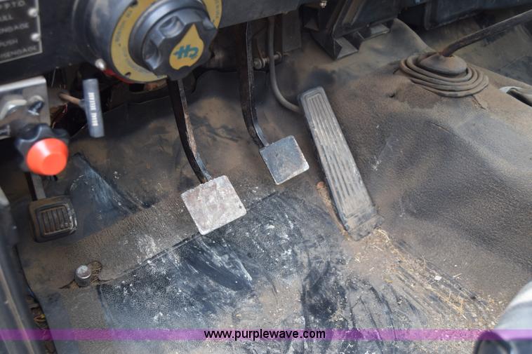 image for item E6394 1978 Dodge Custom 400 flatbed truck