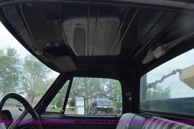 image for item E6394 1978 Dodge Custom 400 flatbed truck