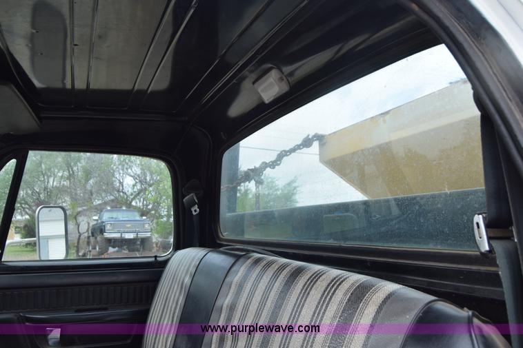 image for item E6394 1978 Dodge Custom 400 flatbed truck