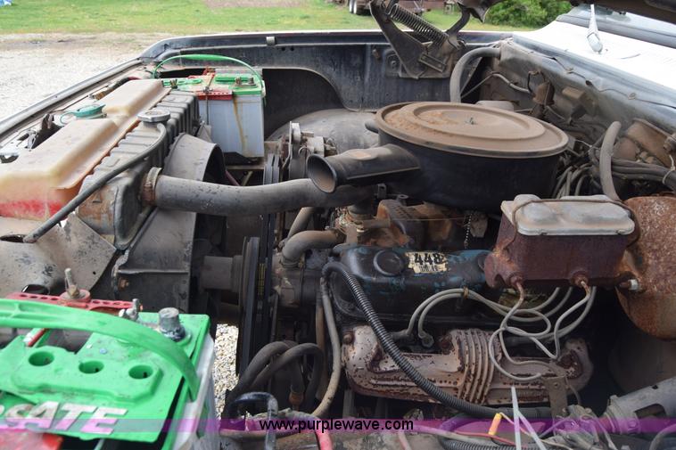 image for item E6394 1978 Dodge Custom 400 flatbed truck