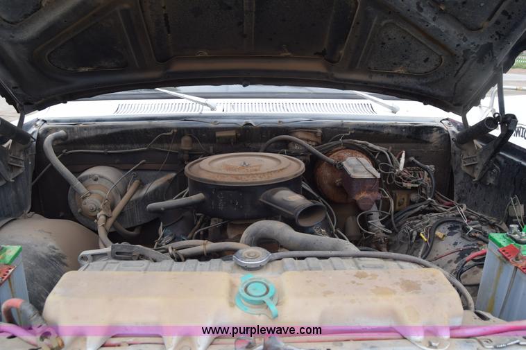 image for item E6394 1978 Dodge Custom 400 flatbed truck