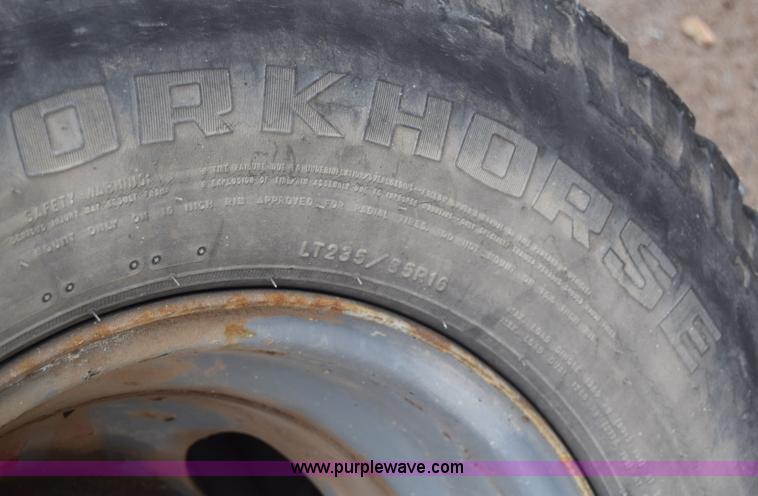 image for item E6394 1978 Dodge Custom 400 flatbed truck