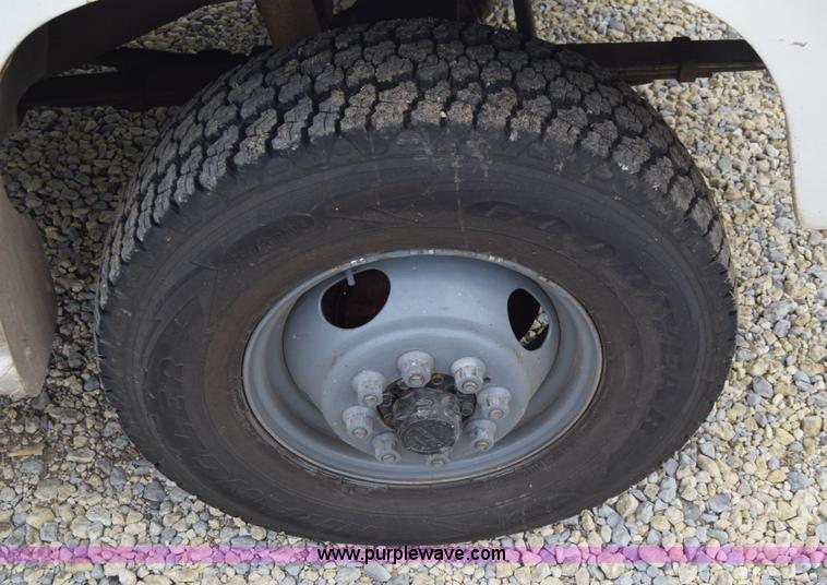 image for item E6394 1978 Dodge Custom 400 flatbed truck