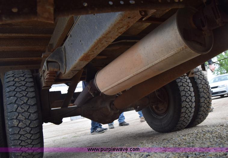 image for item E6394 1978 Dodge Custom 400 flatbed truck