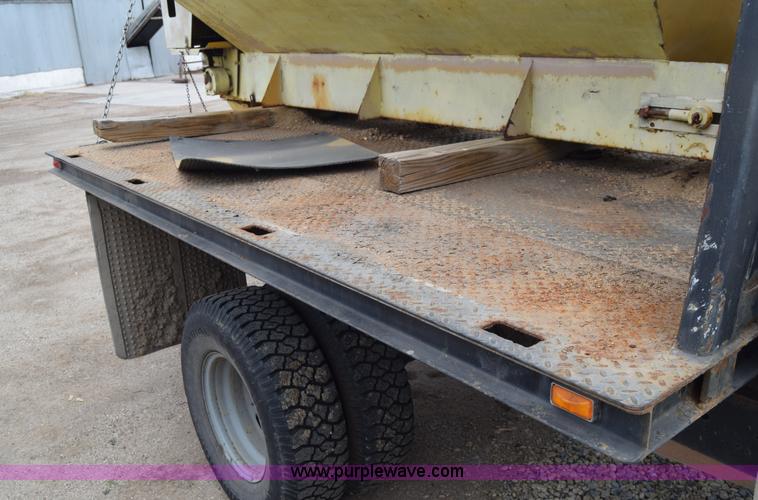 image for item E6394 1978 Dodge Custom 400 flatbed truck