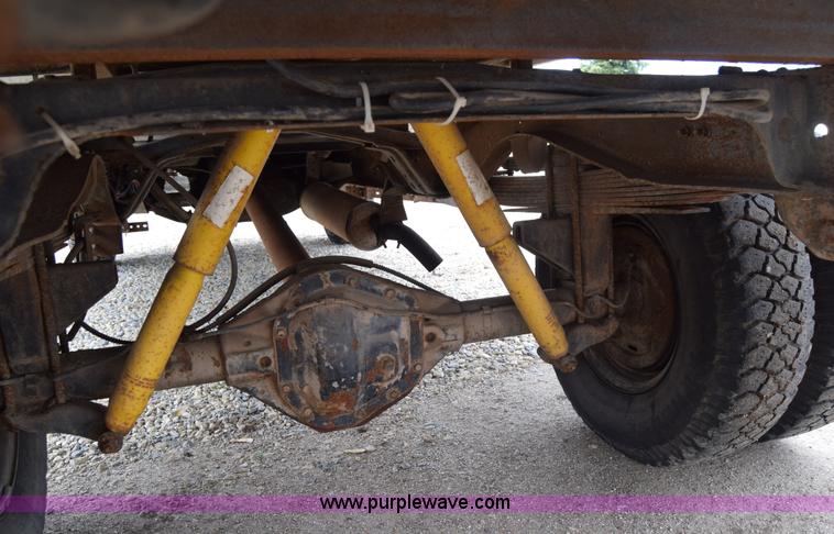 image for item E6394 1978 Dodge Custom 400 flatbed truck