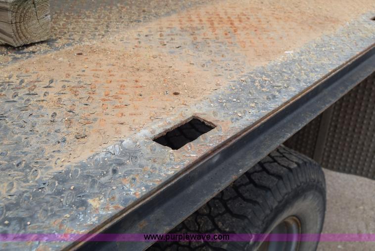 image for item E6394 1978 Dodge Custom 400 flatbed truck