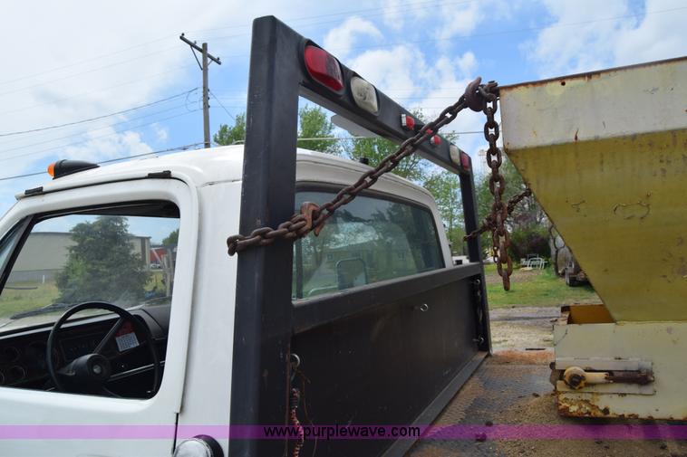 image for item E6394 1978 Dodge Custom 400 flatbed truck