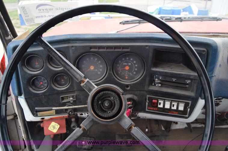 image for item E6396 1975 Chevrolet C65 water truck