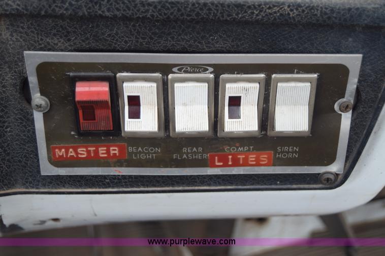 image for item E6396 1975 Chevrolet C65 water truck