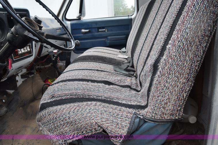 image for item E6396 1975 Chevrolet C65 water truck