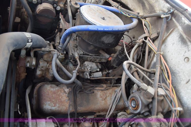 image for item E6396 1975 Chevrolet C65 water truck