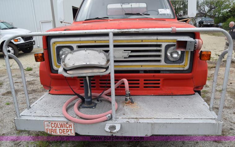 image for item E6396 1975 Chevrolet C65 water truck