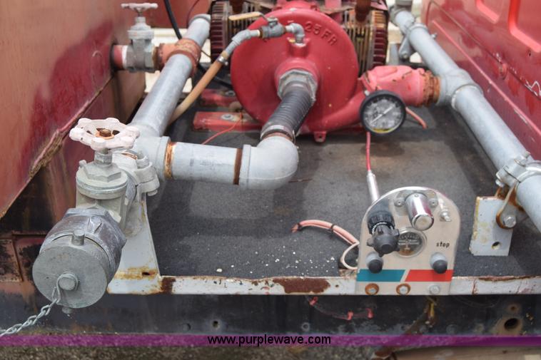 image for item E6396 1975 Chevrolet C65 water truck