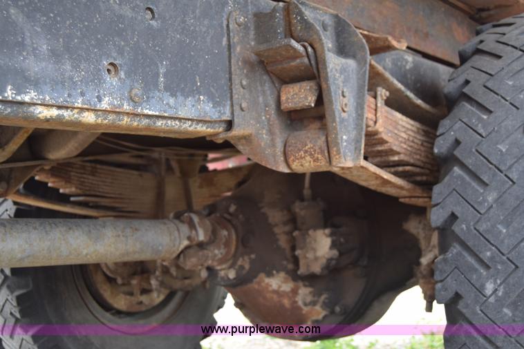 image for item E6396 1975 Chevrolet C65 water truck