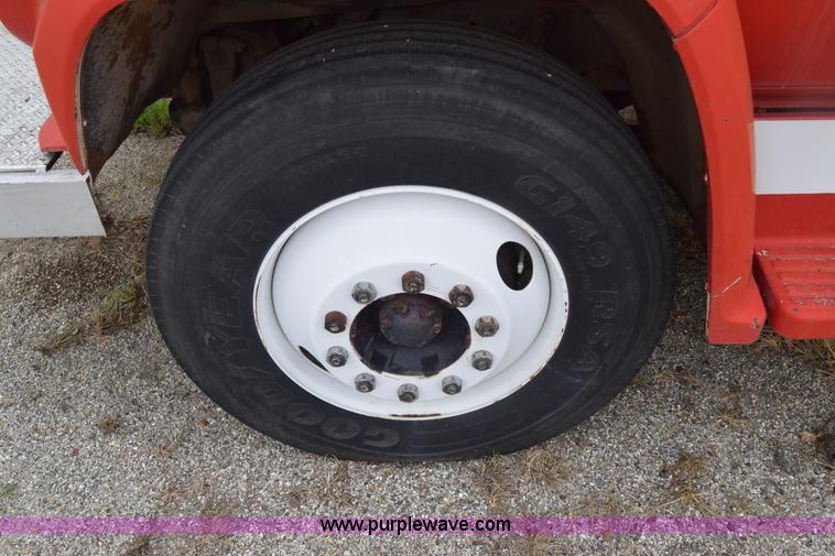 image for item E6396 1975 Chevrolet C65 water truck