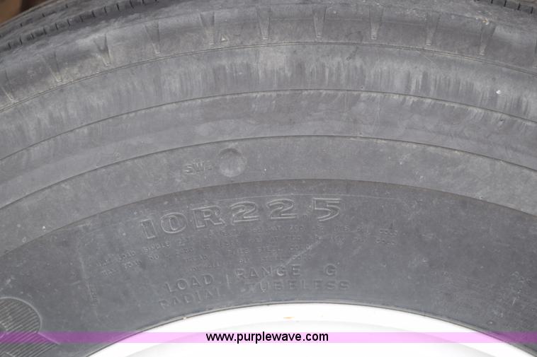 image for item E6396 1975 Chevrolet C65 water truck