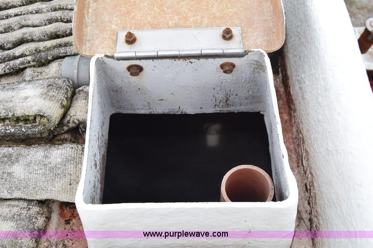 image for item E6396 1975 Chevrolet C65 water truck