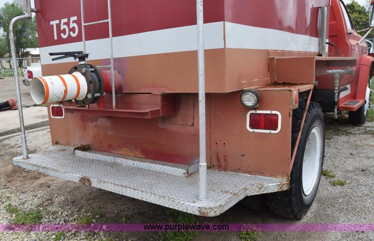 image for item E6396 1975 Chevrolet C65 water truck