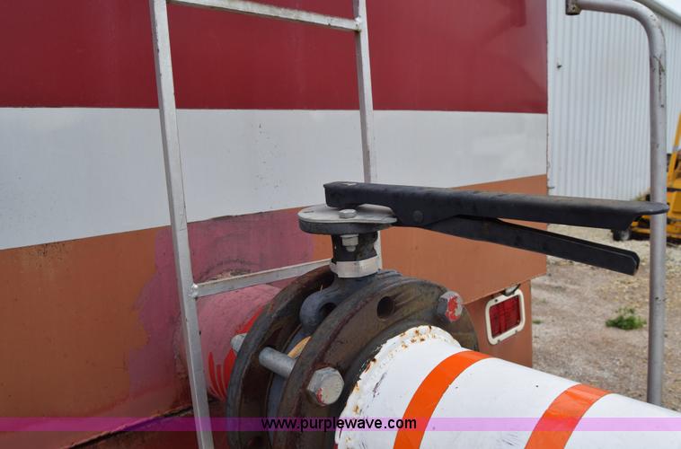 image for item E6396 1975 Chevrolet C65 water truck